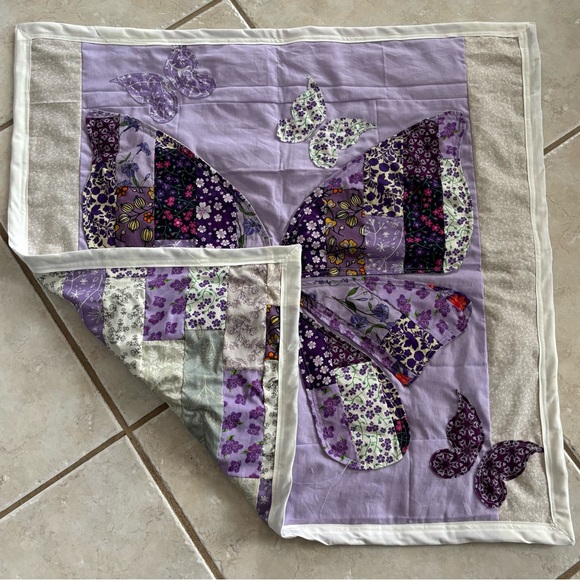 Homemade/handmade baby drag-around blankie/quilt. Approximately 30 x 30 - Picture 2 of 3